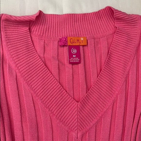 Pink Ribbed V-Neck Top - Picture 3 of 5